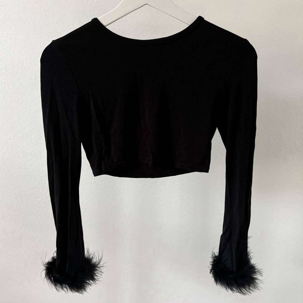 NEW ✨ Nasty Gal Feather Sleeves Crop Top